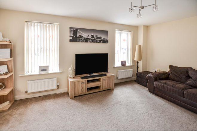 The house has two reception rooms, a downstairs cloakroom, three bedrooms and a large family bathroom. For details visit https://www.purplebricks.co.uk/property-for-sale/3-bedroom-semi-detached-house-sheffield-1208213