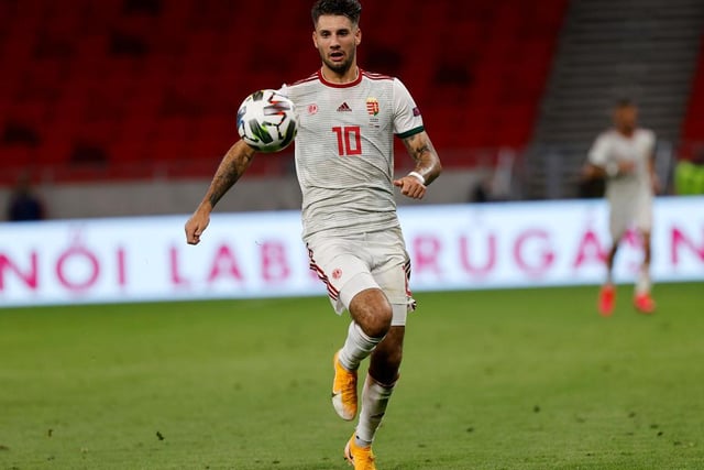 Arsenal have opened talks with Red Bull Salzburg midfielder Dominik Szoboszlai. A fee of £22m for the Hungarian has been touted. (Football London)