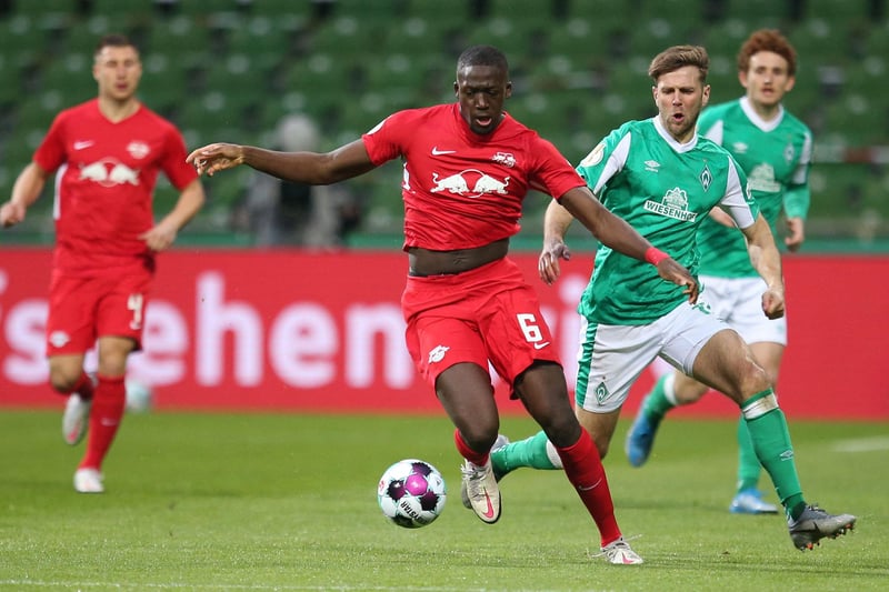 Liverpool are set to complete their first transfer of the summer, as they ready a £35m offer for RB Leipzig defender Ibrahima Konate. The offer will be accepted, as it meets the player's minimum release clause. (Telegraph)