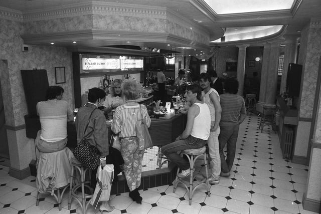 A view of the inside of the Ivy House from July 1985. Does this bring back happy memories?