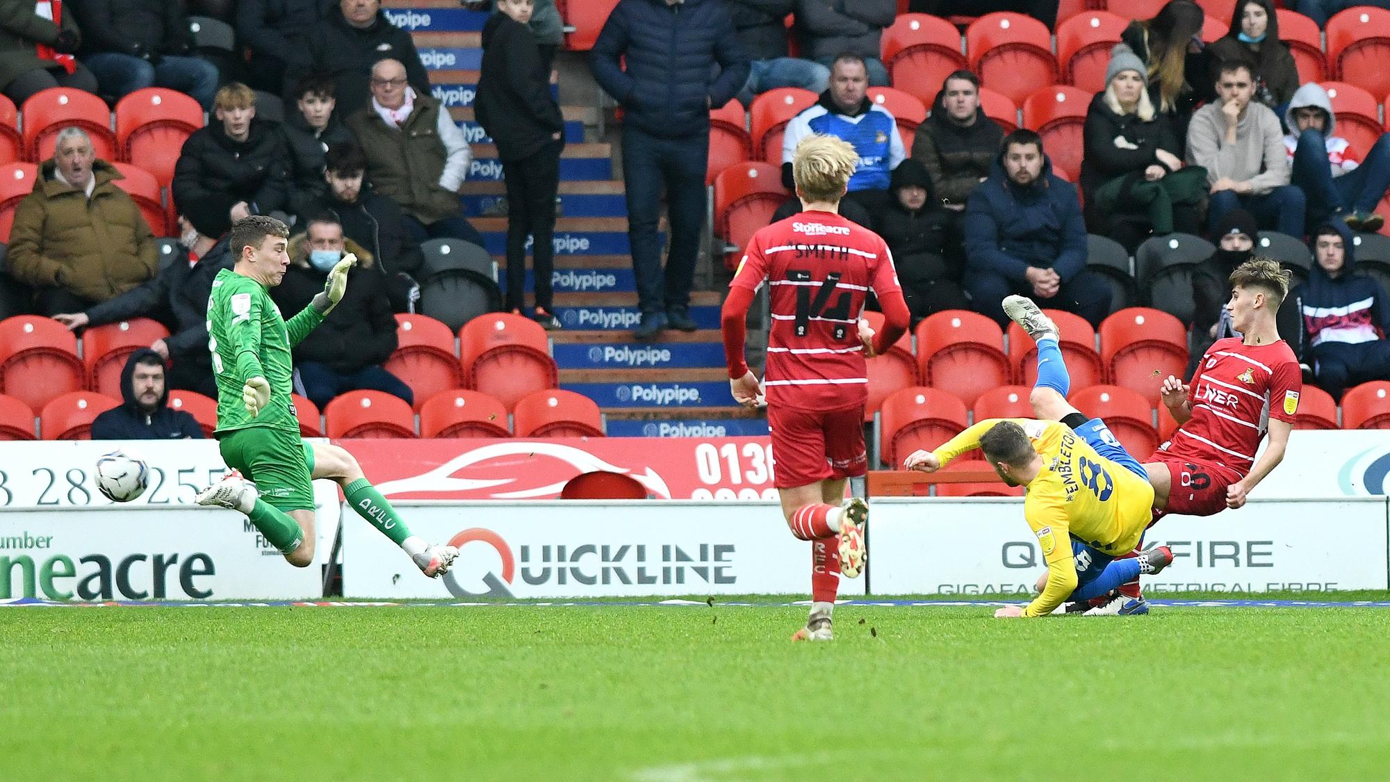 Sunderland's Elliot Embleton doubles the visitor's advantage before the break. Picture: Howard Roe/AHPIX