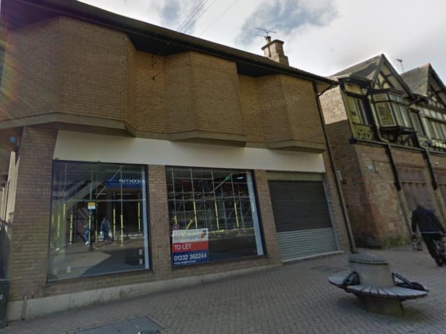 This two storey shop can bring in £20,000 in rent per year. Marketed by TSA Property Consultants Ltd, 0141 392 0844.