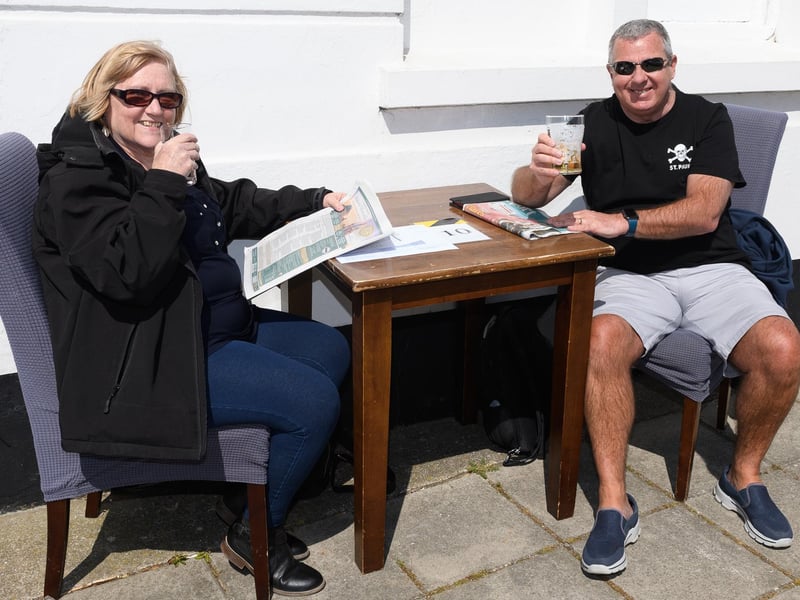 Pictured is: Kim and James Whyte enjoy a drink outside the Anglesey Hotel, Alverstoke.Picture: Keith Woodland (240421-1)