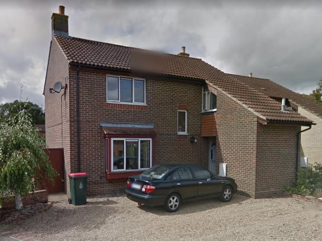 The average price for a home in the South-East in November 2020 was £342,271, almost enough to get you this five-bedroom, end-terrace home on Redditch Close, Crawley, West Sussex, currently on the market with Zoom995 for offers in excess of £350,000,