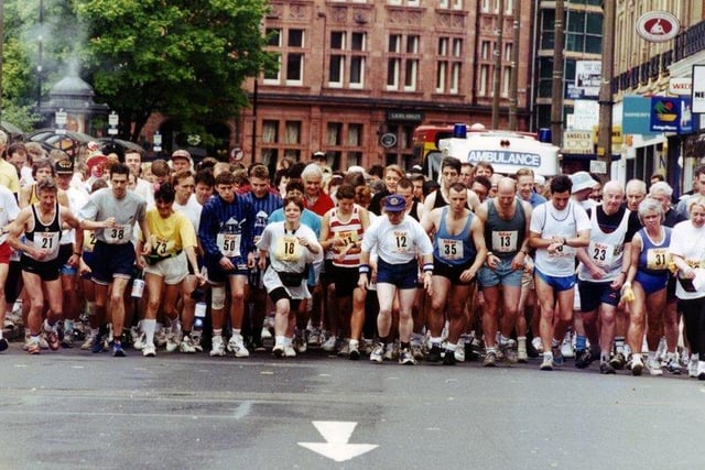 Sheffield Star walk stratin in front of the Town Hall 1995