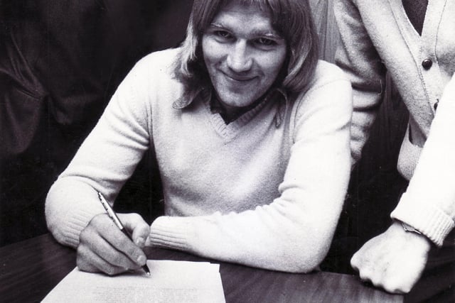 The legendary Tony Currie signs a new contract in July 1973.