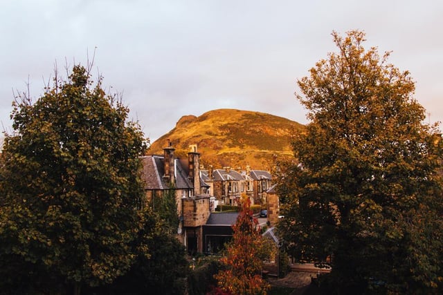 The ancient volcano of Arthur’s Seat is visited by locals and tourists alike all year round, but sitting high above sea level, this location offers spectacular views, especially during the autumn season (Photo: Shutterstock)