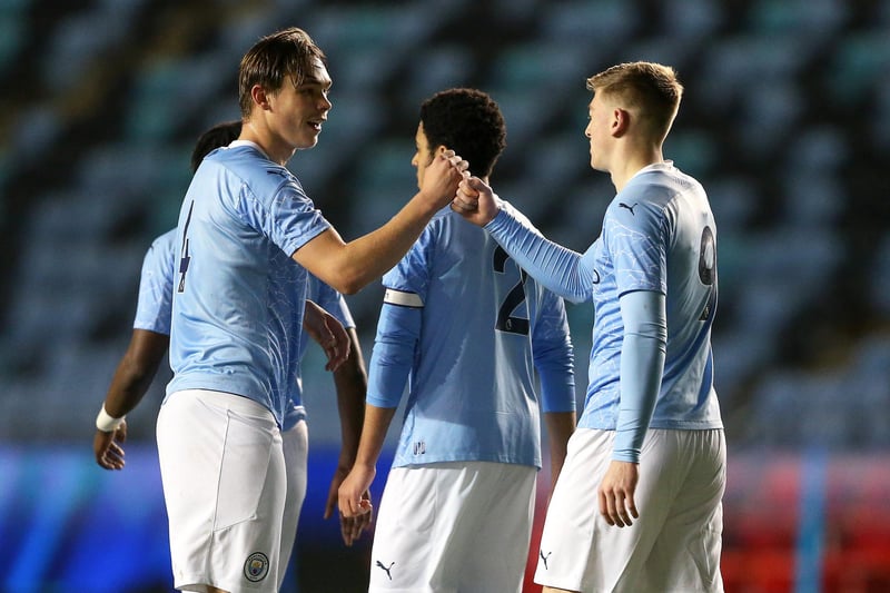Sunderland are ‘in talks’ to sign Manchester City’s 17-year-old youth team defender Callum Doyle on a two-year loan. The youngster has been likened to Ruben Dias by the local media in Manchester. (Roker Report)