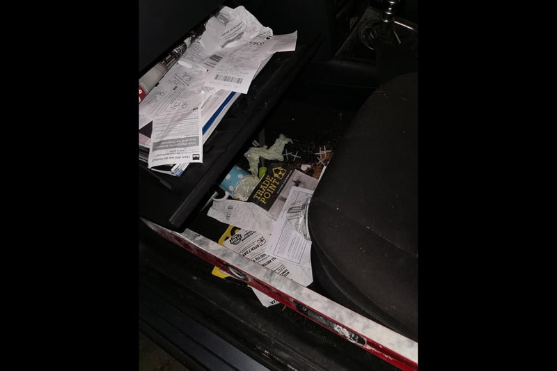 Elizabeth made it clear that this isn't her car but her husband's and he hasn't bothered to clear it out for four years. In fact, she's so horrified by the piles of tools and paperwork lying around that she now refused to get into the car