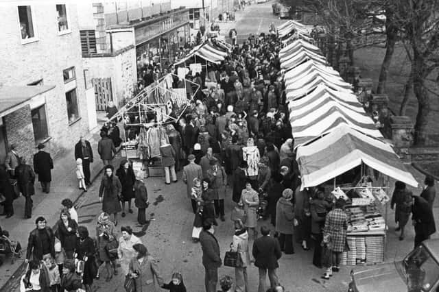 A 1976 scene showing the open air market. Did you pay it a visit back in the 70s?
