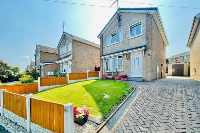 This three bed detached house in Ravencar Road, Eckington, is on the market at the national average price of £230,000. For details visit https://www.zoopla.co.uk/for-sale/details/59270596/