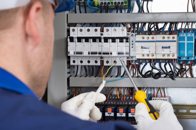 A salary of up to £19 per hour is promised for the post of electrician being advertised by the Mansfield company, Lukes and Godwin. Experience and key qualifications are essential for the job, which will involve work across Nottinghamshire and Lincolnshire.