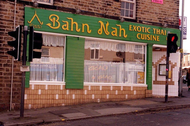 Bahn Nah , was a Thai restaurant on the corner of Nile Street, Broomhill. for many years. It was noted for its closely packed tables.