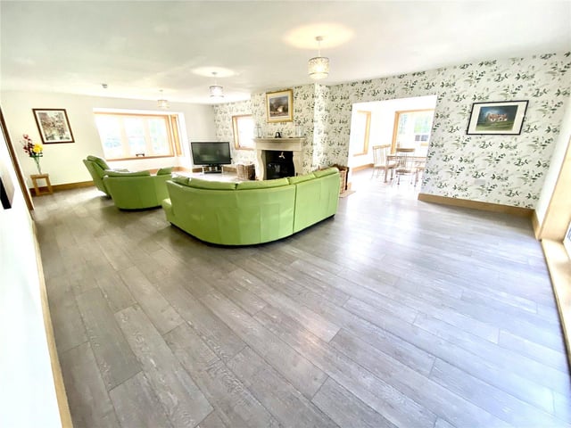 Lounge.