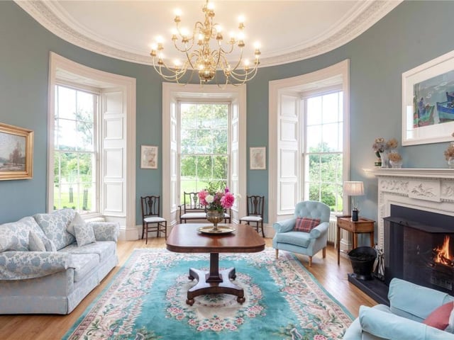 Sitting room.