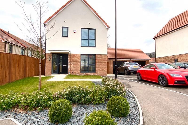 This three bed, detached house is located on Birchberry Close and is on the market with Good Life Homes (North East) for £195,000. This property has had 1197 views over the last 30 days.