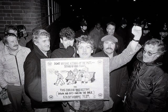 1984 Miners strike - Goldthorpe Colliery Pickets at Blidworth Colliery