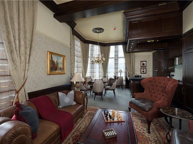 Sitting room.