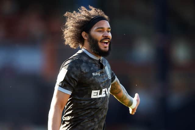 Izzy Brown has joined Preston North End after his Sheffield Wednesday loan ended.