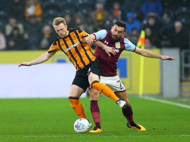 Crystal Palace are weighing up a move for ex-Hull City defender Max Clark. (Daily Mail)