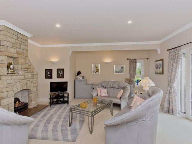Sitting room.
