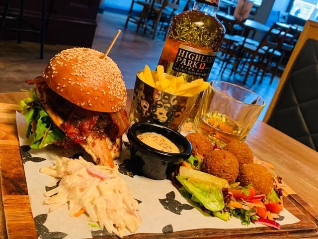 The Black Fox burger's are described as the best in town.
