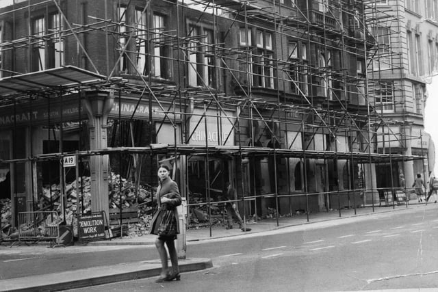 The Wheatsheaf public house in 1972 with scaffolding work in the picture. Remember this?