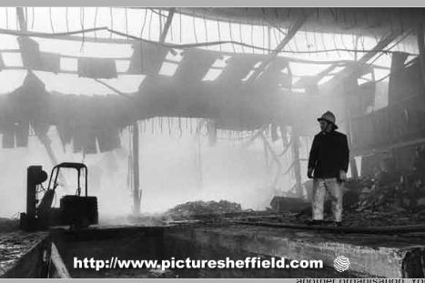 Fire at the National Carriers and Pickford's warehouse, Brightside Lane, Brightside, December 1984. Photo: Sheffield Newspapers / Picture Sheffield