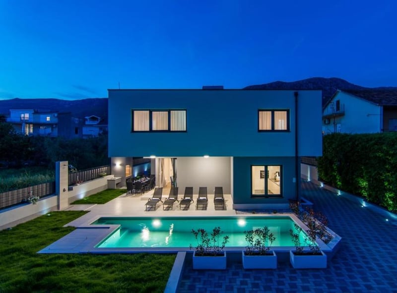 You could swap your two bed flat in Marchmont for this five bedroom villa in the Croatian town of Kastela, on the coast near Split, and still have change to space. The property has a pool, outdoor terrace and glorious sea views - plus the beach is just 300m away. The price: a mere £399,000.