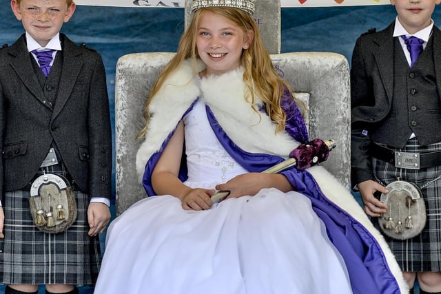 Gala queen Eva Smith (11) after she was crowned.