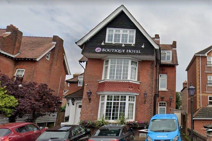 The G! Boutique Hotel, which is a stones throw away from Canoe Lake, is known for its gorgeous interior design and guest values. This fancy hotel has a rating of 4.5 on Tripadvisor, with 977 reviews