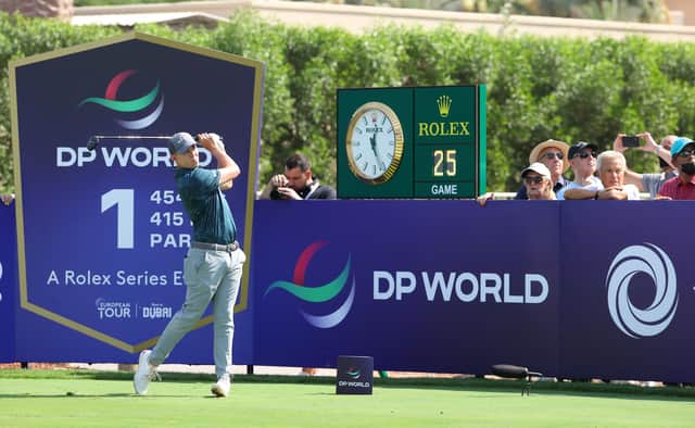 Matthew Fitzpatrick of England plays his tee shot at the 1st hole during Day One of The DP World Tour Championship at Jumeirah Golf Estates on November 18, 2021 in Dubai, United Arab Emirates. (Photo by Andrew Redington/Getty Images)