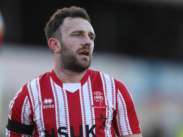 Burton Albion have completed the signing of ex-Blackpool and Birmingham defender Neal Eardley. (Various)