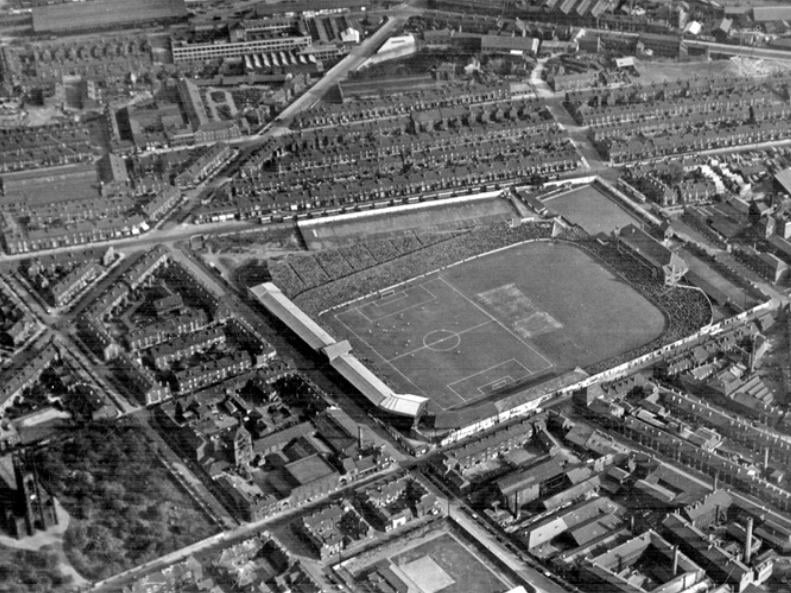 An aerial shot of Bramall Lane and the surrounding area taken in the 1920s or 1930s
