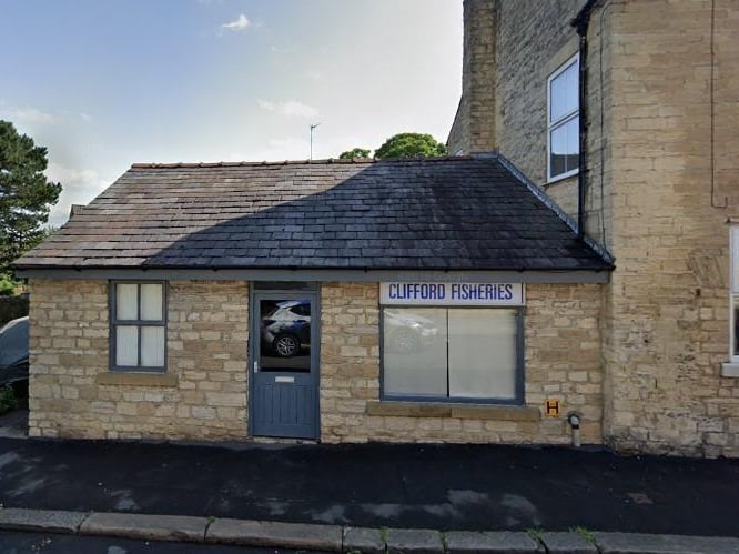 A highly-rated, traditional village fish and chip shop where customers regularly praise the perfectly crisp batter and fresh, flaky fish. 🍴 69 Albion St, Clifford, Wetherby LS23 6HY