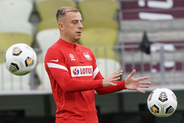 West Brom winger Kamil Grosicki has hinted that his transfer move to Nottingham Forest could be complete this week, tweeting "Tuesday" along with a praying hands and football emoji. (Birmingham Mail)