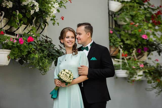 Having a green wedding (photo: Adobe)