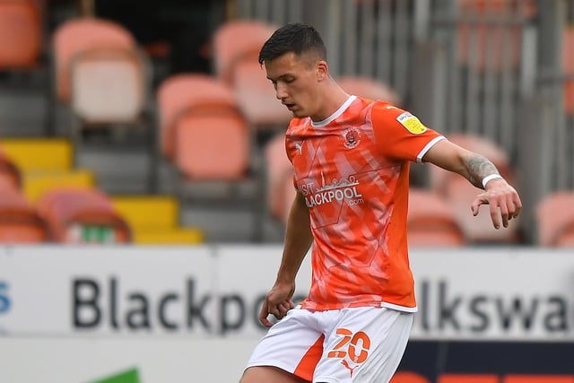 Blackpool defender Oliver Casey has joined League One newcomers Forest Green Rovers on a season-long loan deal (BBC Sport)