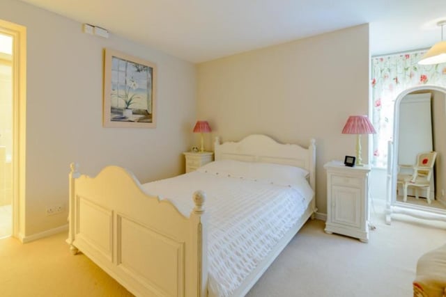 The first floor is host to four double bedrooms, including the principal bedroom, which has the benefit of an en suite bathroom, and a family shower room.

Picture: Right Move