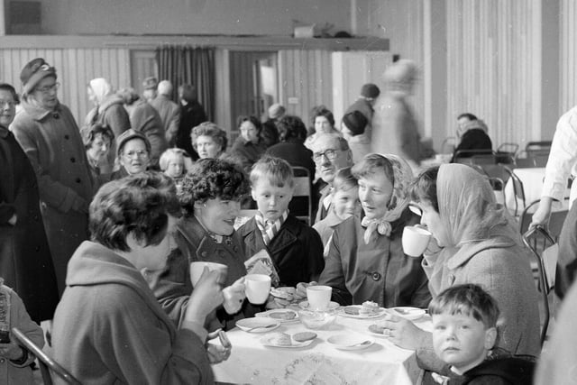 Kaimes Club coffee morning in Burdiehouse Town Hall, 1963.