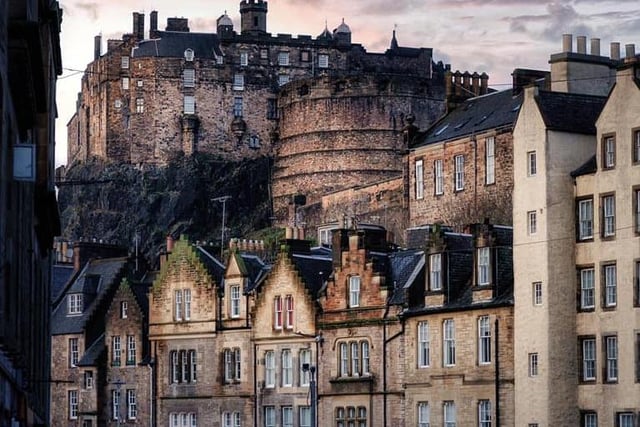 Lee Murray grabbed this shot of the fantastic Edinburgh architecture.