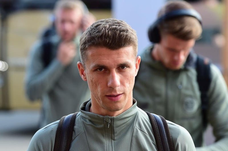 Free agent defender Jozo Simunovic is weighing up his options after interest from clubs in Germany and England including VfB Stuttgart and FC Augsburg and Southampton. (Goal Germany)