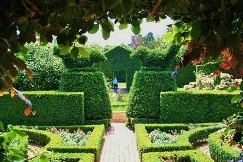 American horticulturalist Lawrence Johnston devoted 40 years of his life to creating a maze of fountains, ponds and gardens at the manor.  Visitors can see rare plants and trees and The Pillar Garden, created by Frank Adams who had previously worked on Windsor Castle. Admission: £13 (adult), £6.50 (child).