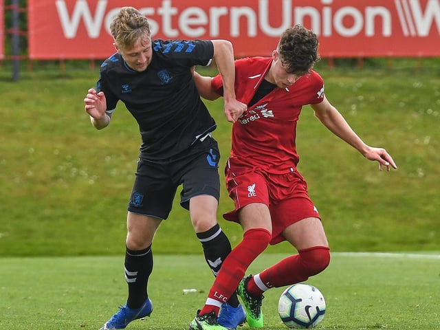 Sunderland have announced the signing of former Middlesbrough player Stephen Wearne. The 19-year-old has put pen to paper on a one-year deal on Wearside after leaving Boro at the end of June, and he will link up with Elliott Dickman’s Under-23 squad to become their sixth summer signing. (Various)