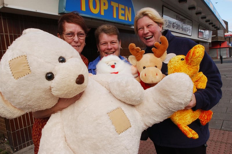 A 2004 flashback to a family fun day where some of the donated prizes came from Top Ten Bingo. Remember this?