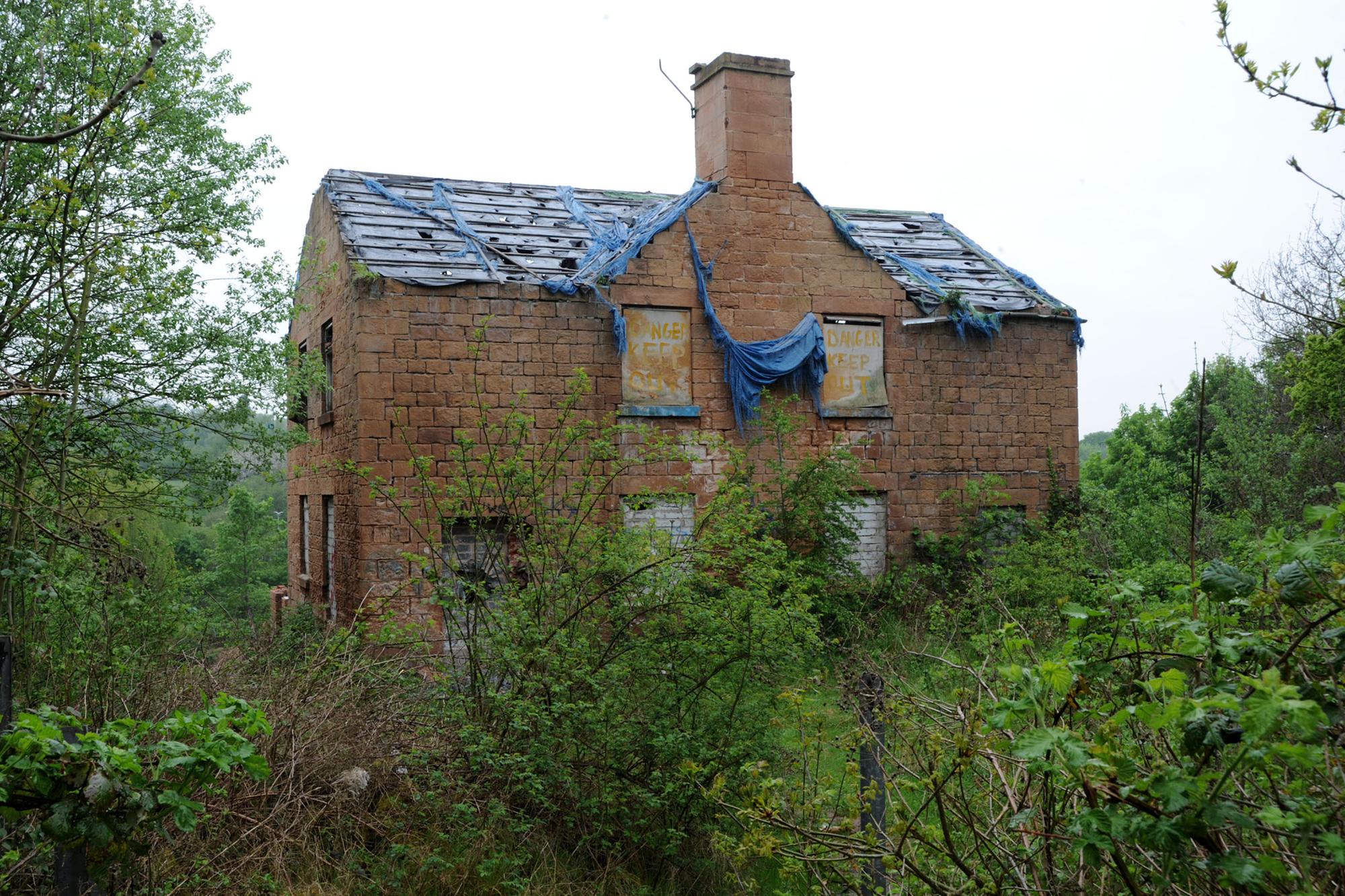 Bath Mill stands on the banks of the River Maun.