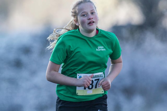 Annabel Hendry clocked a time of 22:33 in the junior race, finishing eighth