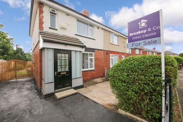 The property is located on Daisy Road, Pemberton, WN5, and is a recently refurbished three bedroom semi-detached home. This property has had 2,282 page views in the last 30 days. Property agent: Breakey & Co. bit.ly/3hvEYF6