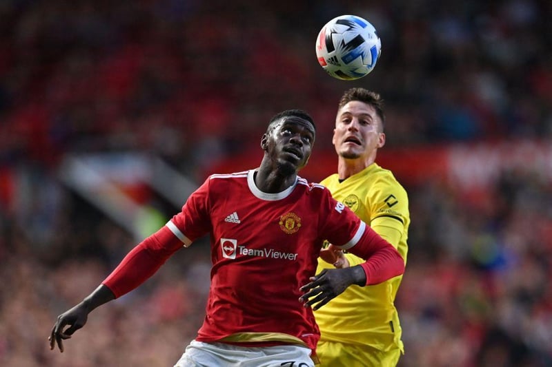 Newcastle United will need to stump up £5m to sign Man Utd's Axel Tuanzebe on loan, according to reports. The Magpies face stiff competition from Aston Villa to bring in the 23-year-old, who has had two previous spells with the Villains. (Birmingham Mail)
 
(Photo by PAUL ELLIS/AFP via Getty Images)