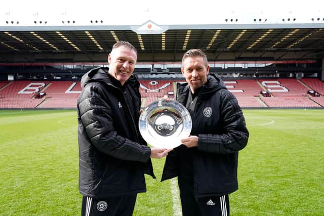 U23 joint managers Graham Coughlan and Darren Currie with the PDL North trophy: Andrew Yates / Sportimage